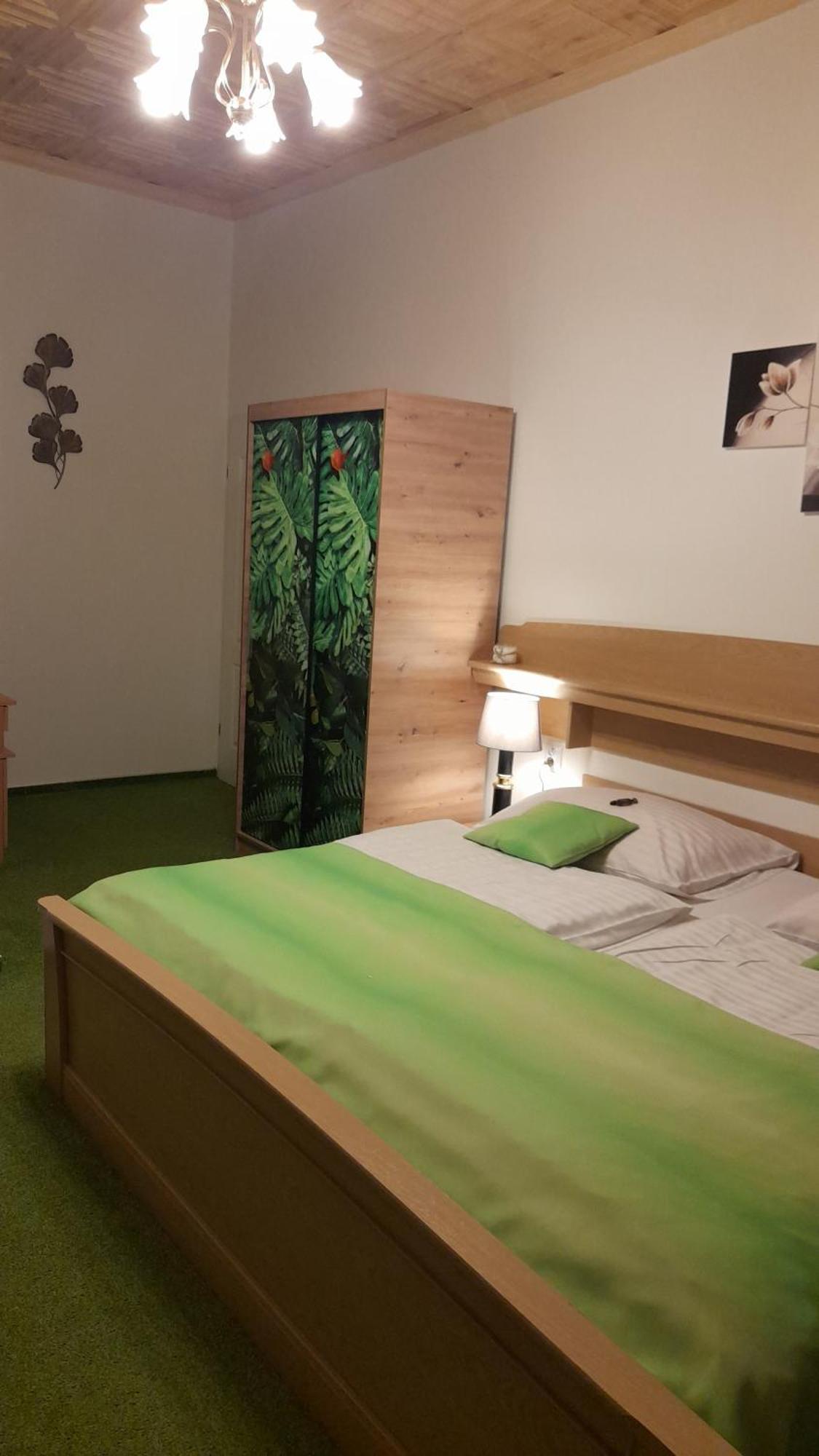 Penzion U Bernardyna Tachov  Buitenkant foto
