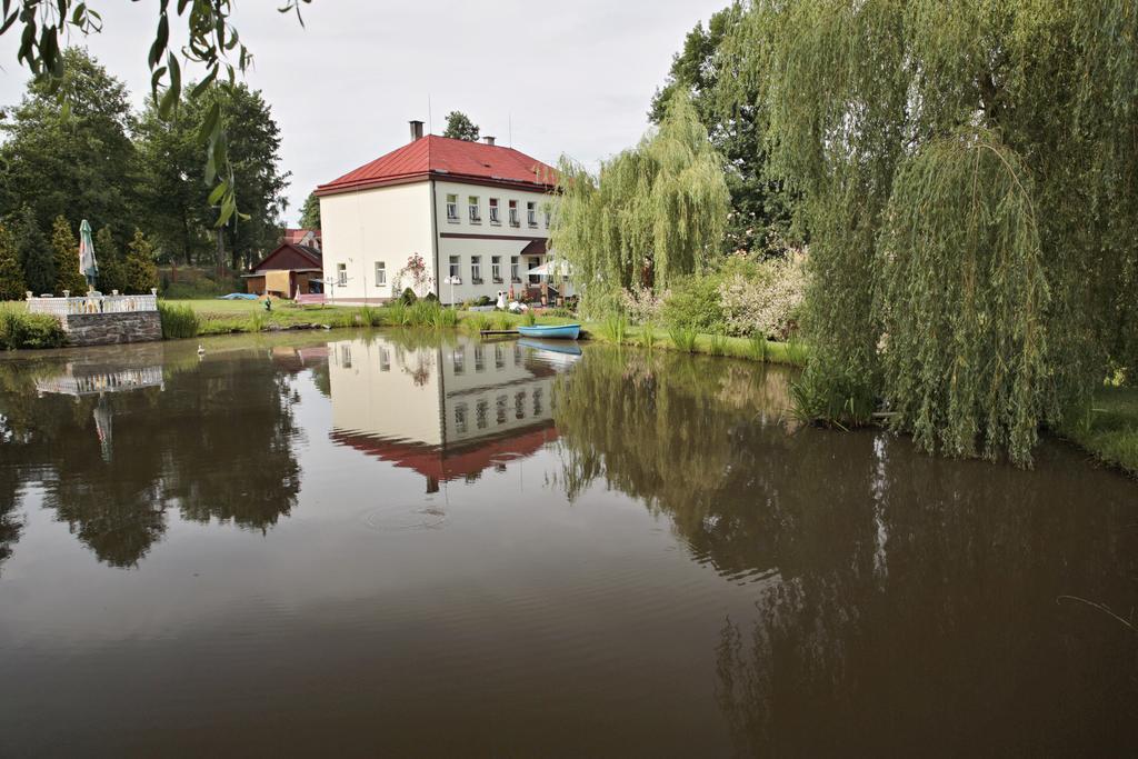 Penzion U Bernardyna Tachov  Buitenkant foto