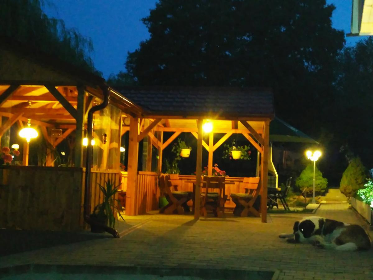 Penzion U Bernardyna Tachov  Buitenkant foto