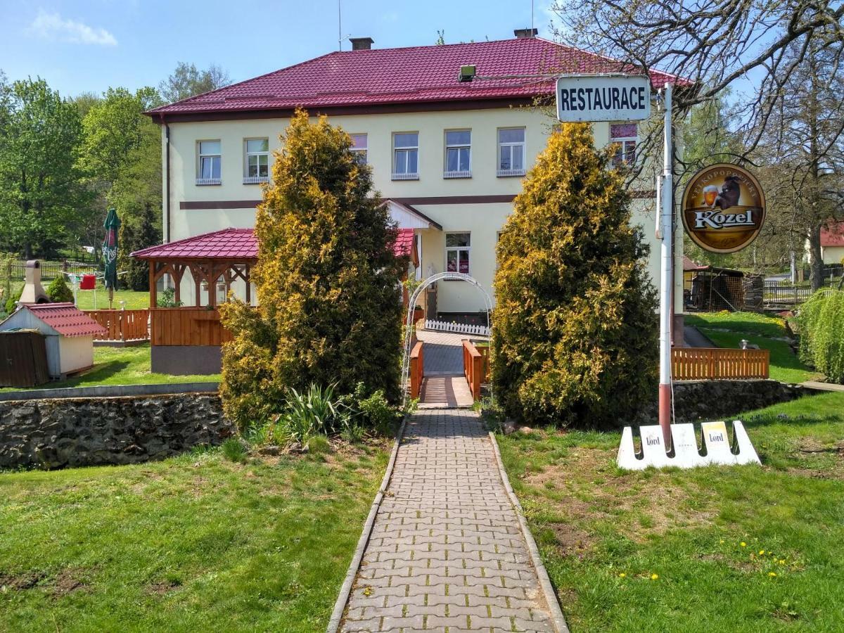 Penzion U Bernardyna Tachov  Buitenkant foto